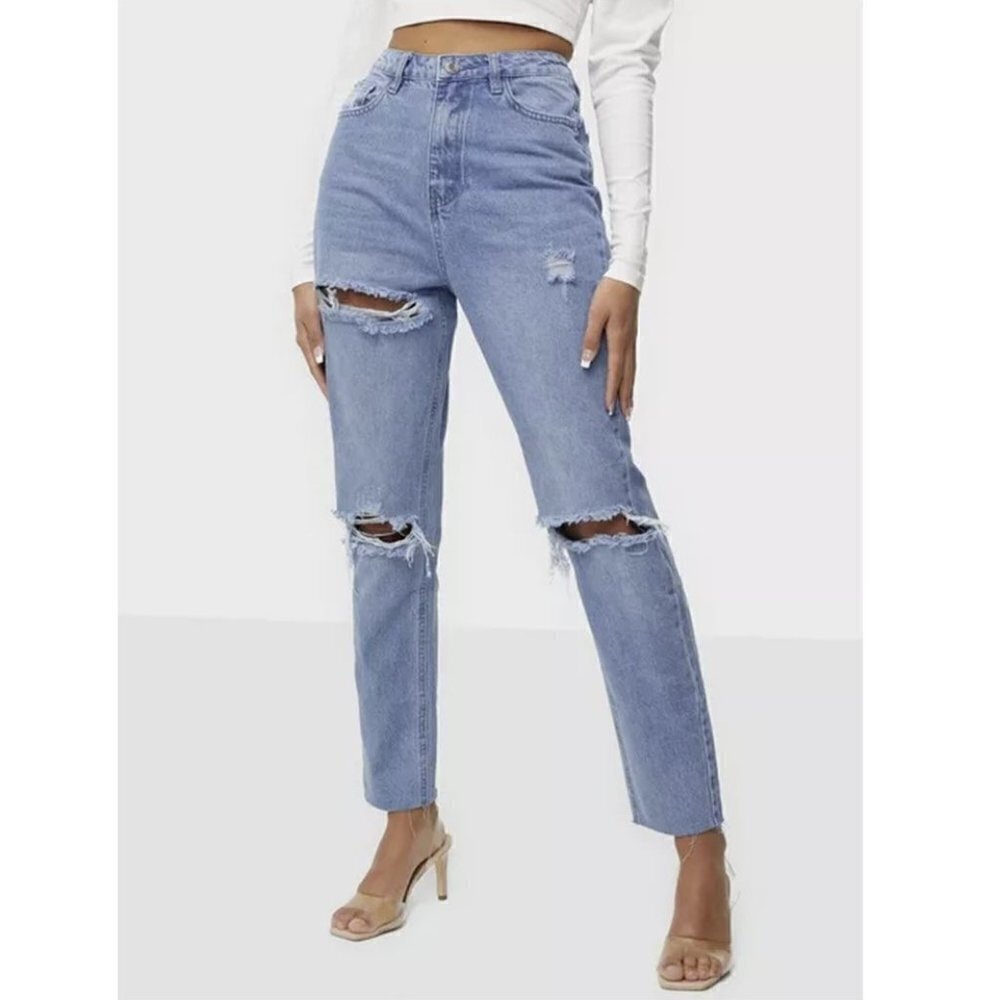 MISSGUIDED High Waisted Rip Straight Raw Hem Jeans